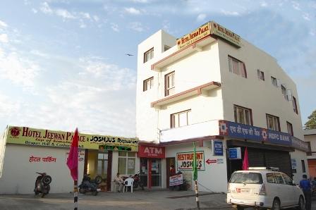 Hotel Jeewan Palace Almora