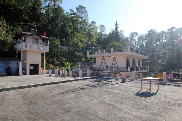 Himalaya Mount View Resort Kausani